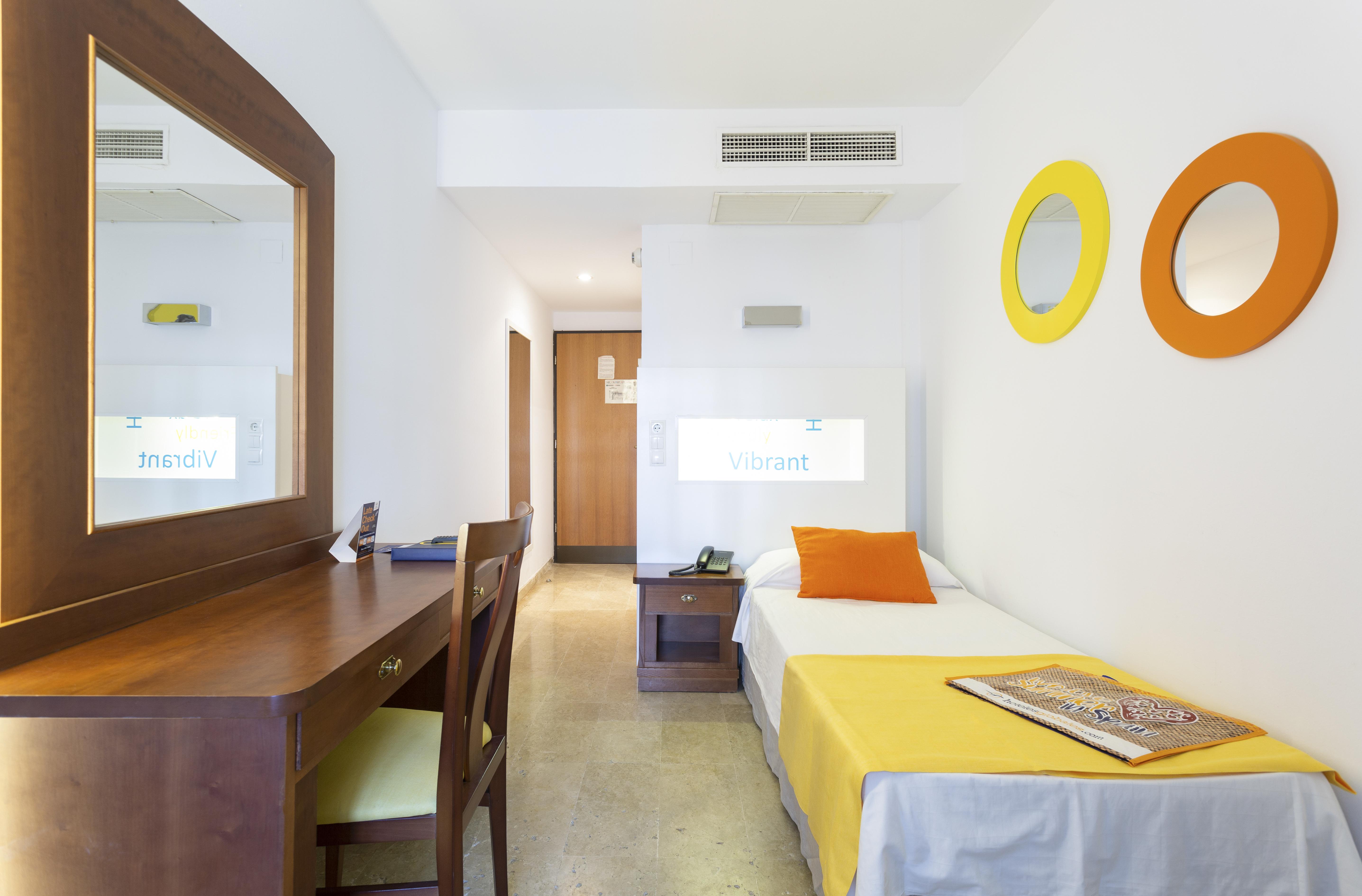 Globales Cortijo Blanco Hotel Marbella Bagian luar foto