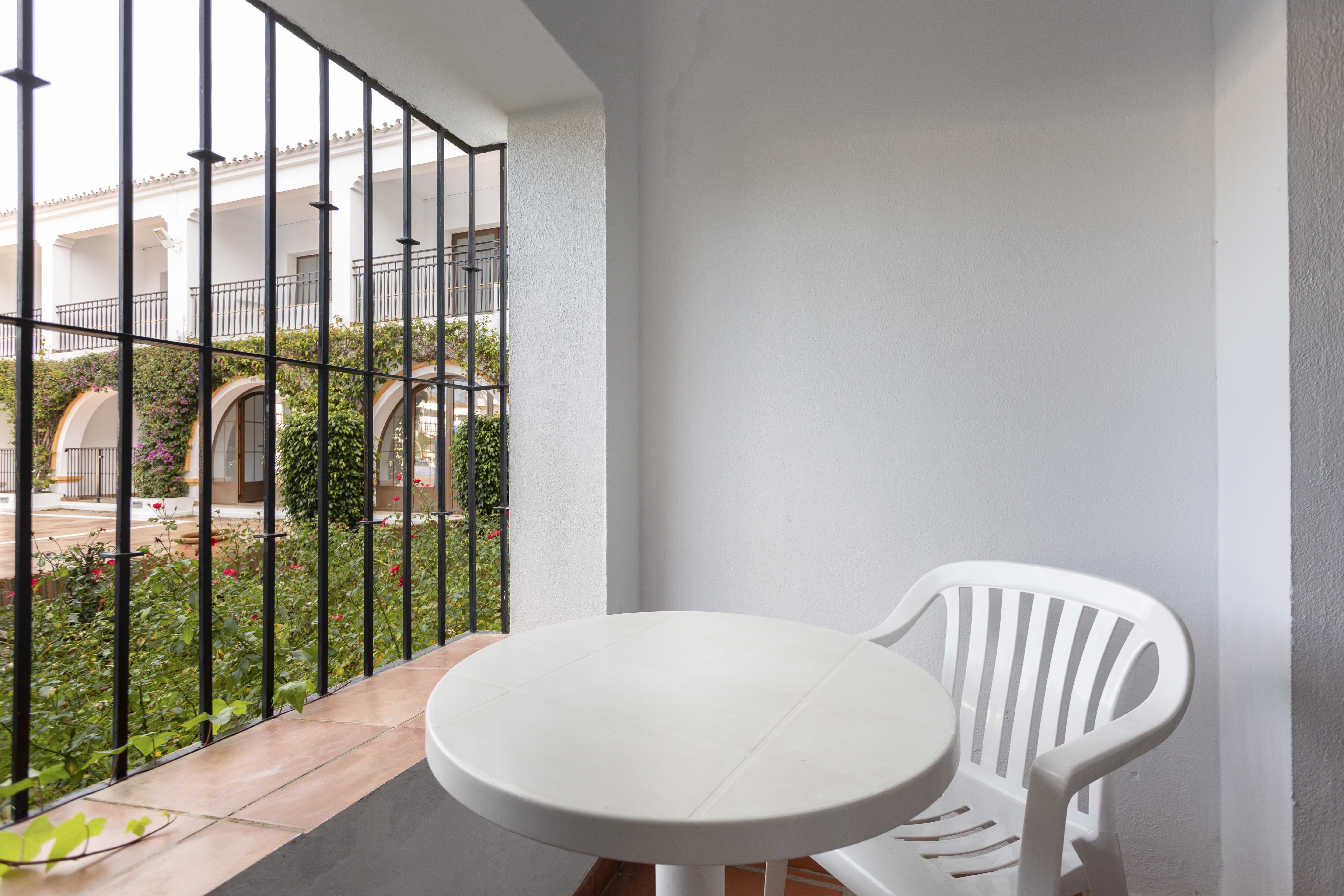 Globales Cortijo Blanco Hotel Marbella Bagian luar foto