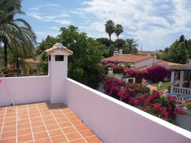 Globales Cortijo Blanco Hotel Marbella Ruang foto