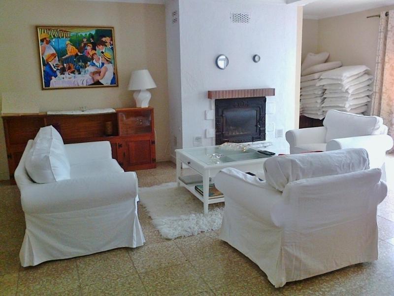 Globales Cortijo Blanco Hotel Marbella Ruang foto