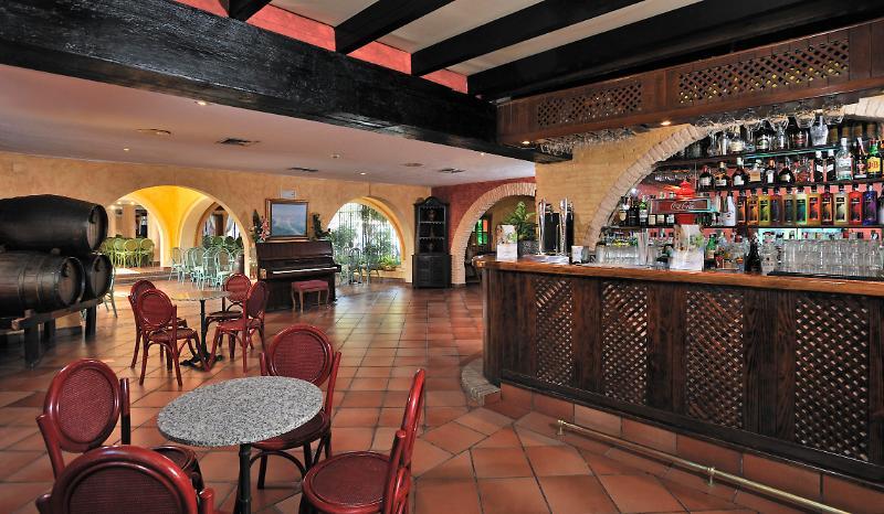 Globales Cortijo Blanco Hotel Marbella Bagian luar foto